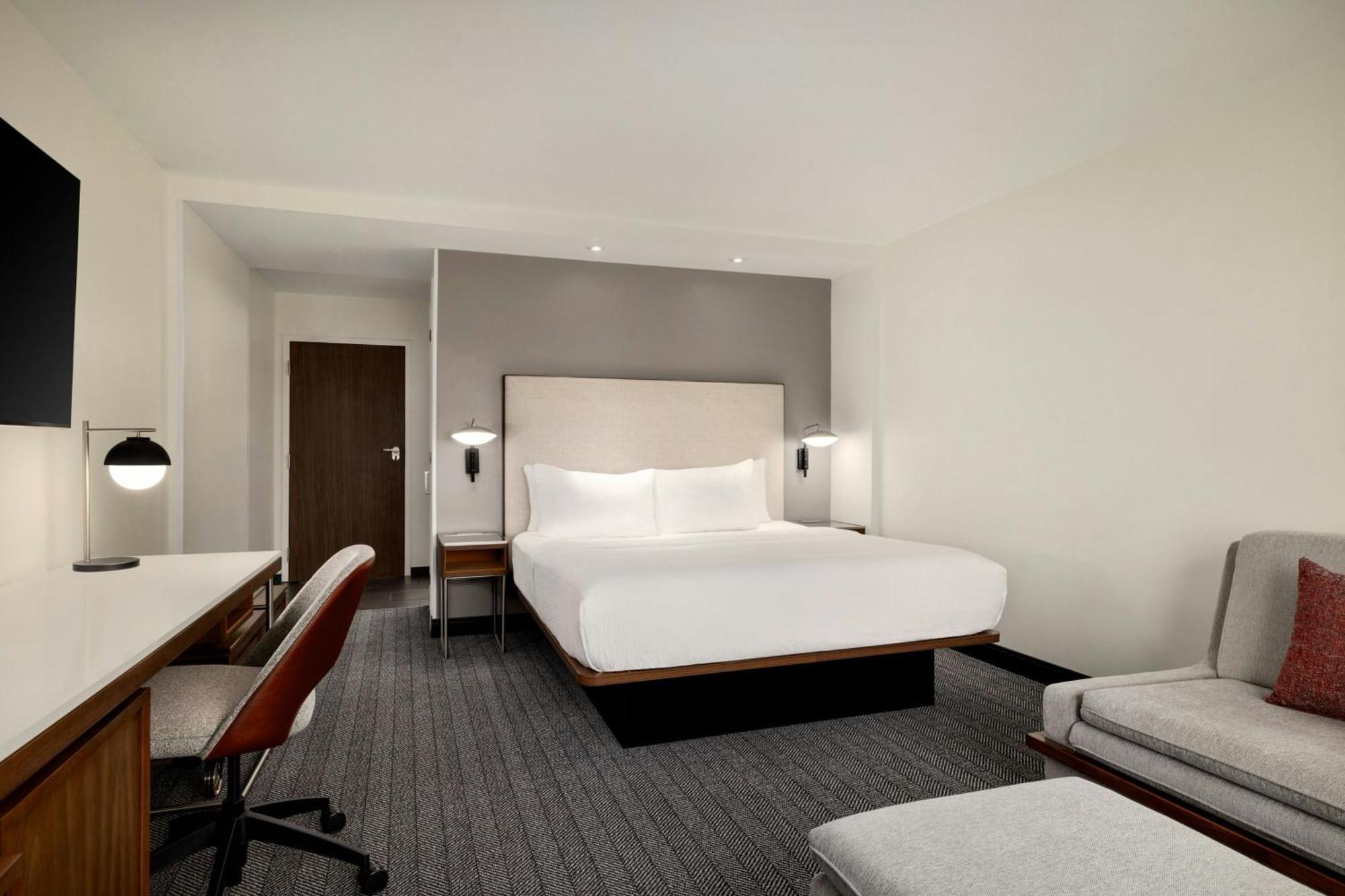 คอร์ตยาร์ด สตาร์ควิลล์ เอ็มเอสยู แอท เดอะ มิลล์ คอนเฟอเรนซ์ เซ็นเตอร์ Hotel ภายนอก รูปภาพ